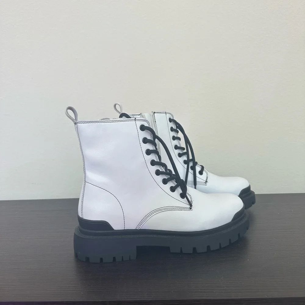 NEW Aqua White Leather Combat Boots - Picture 6 of 9